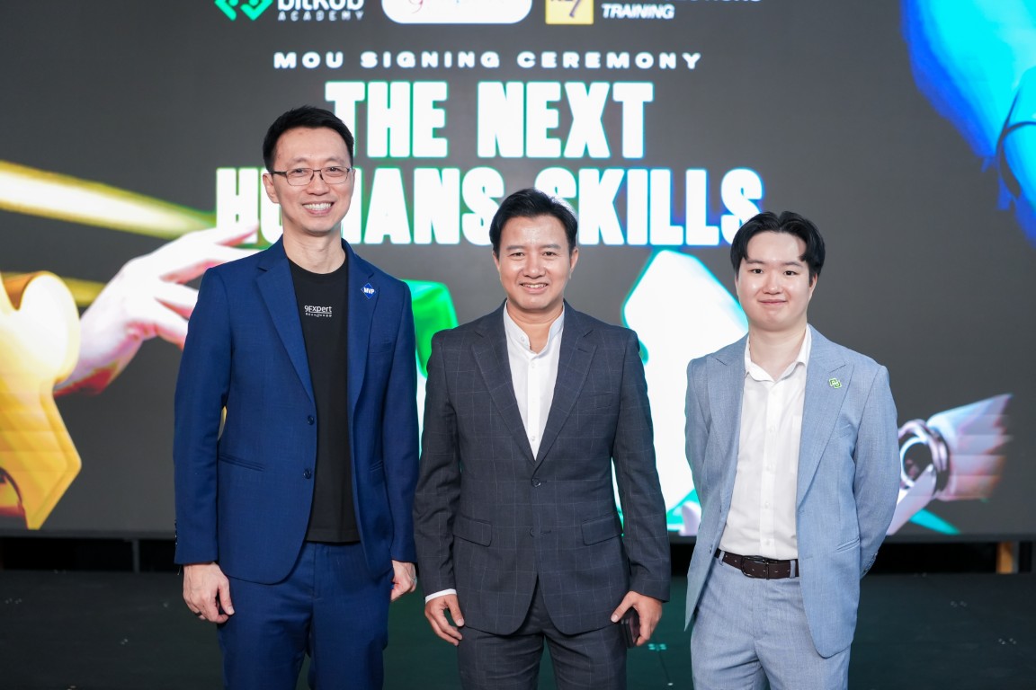 Speaker ใน Session The Next Humans Skills ทักษะที่คนยุคใหม่ต้องมีเพื่อให้รอดในยุค AI